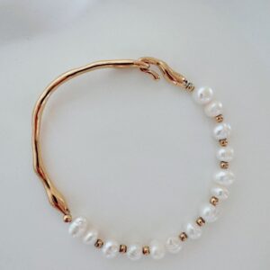 Beth Pearl Bracelet