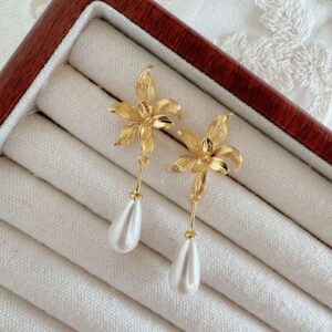Flower Pearl Retro Earrings