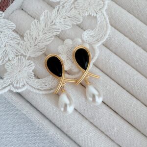Black Agate Pearl Temperament Earrings