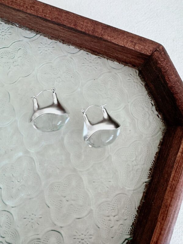 French Retro Glass Earring - Image 4