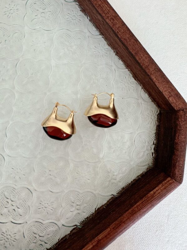 French Retro Glass Earring - Image 6