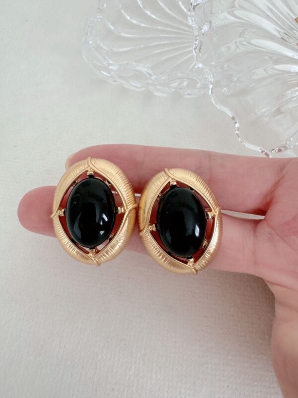 Vintage Black Hollow Earrings - Image 4