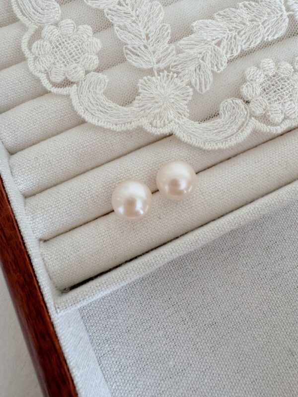 Cotton Pink Pearl Earrings