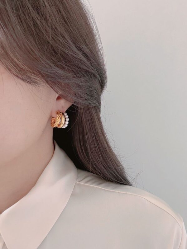 Triple Layer Retro Hoop Earring - Image 4