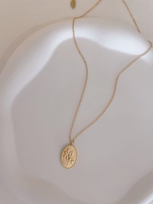 Flor Necklace