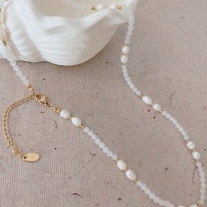 Winter Retro Stone Beaded Necklace