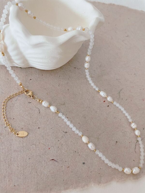 Winter Retro Stone Beaded Necklace