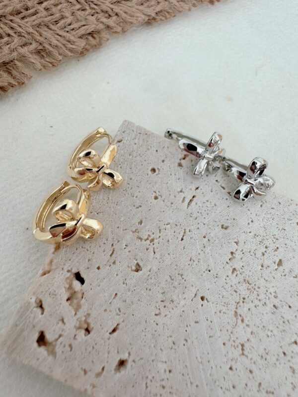 Cold style Bow Hoop Earrings - Image 2