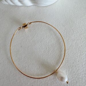 Ivy Pearl Magnetic Bangle