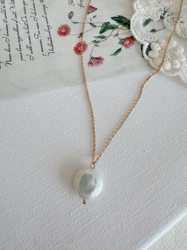Audrey Button Pearl Necklace - Image 3