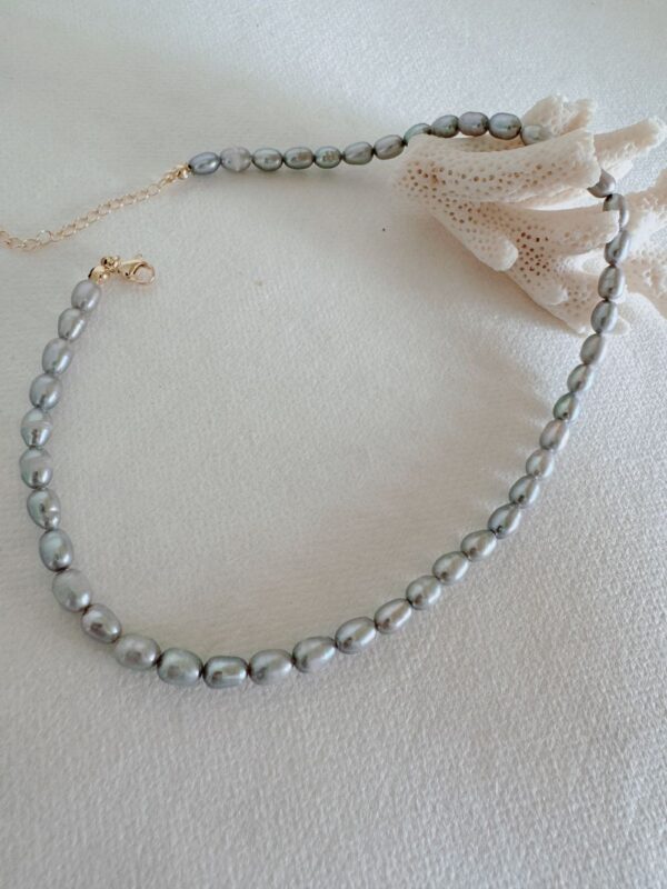 Retro Light Grey Pearl Necklace
