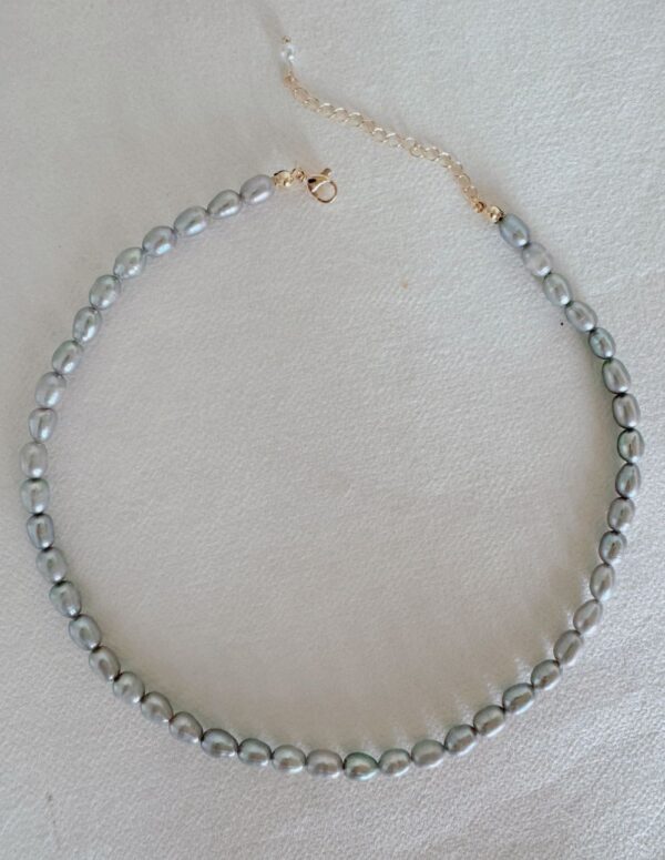 Retro Light Grey Pearl Necklace - Image 3