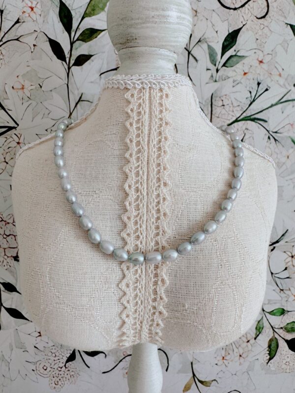 Retro Light Grey Pearl Necklace - Image 6