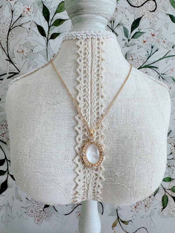 Fair Lady Necklace - Image 4