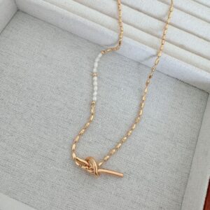 Knot Style Pearl Necklace