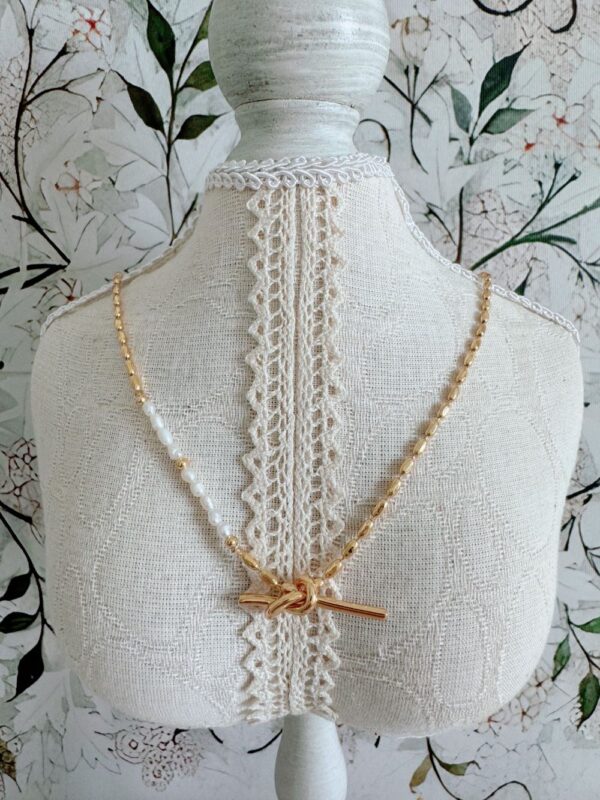 Knot Style Pearl Necklace - Image 5