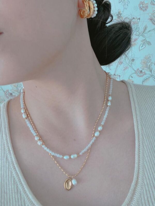 Winter Retro Stone Beaded Necklace - Image 3