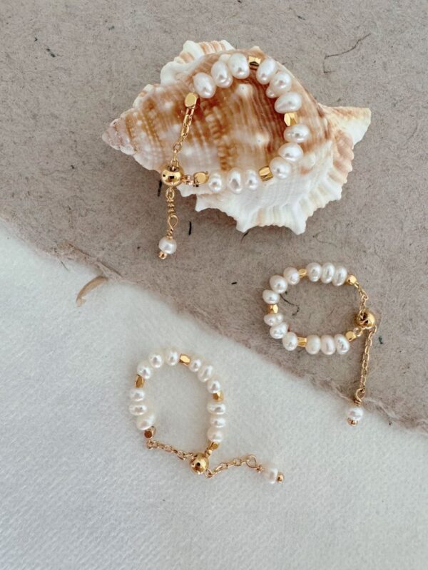 Lily Ring Chain