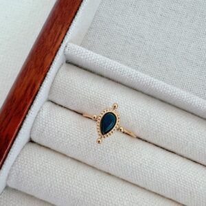 Madeline Retro Howlite Ring (Dark green)